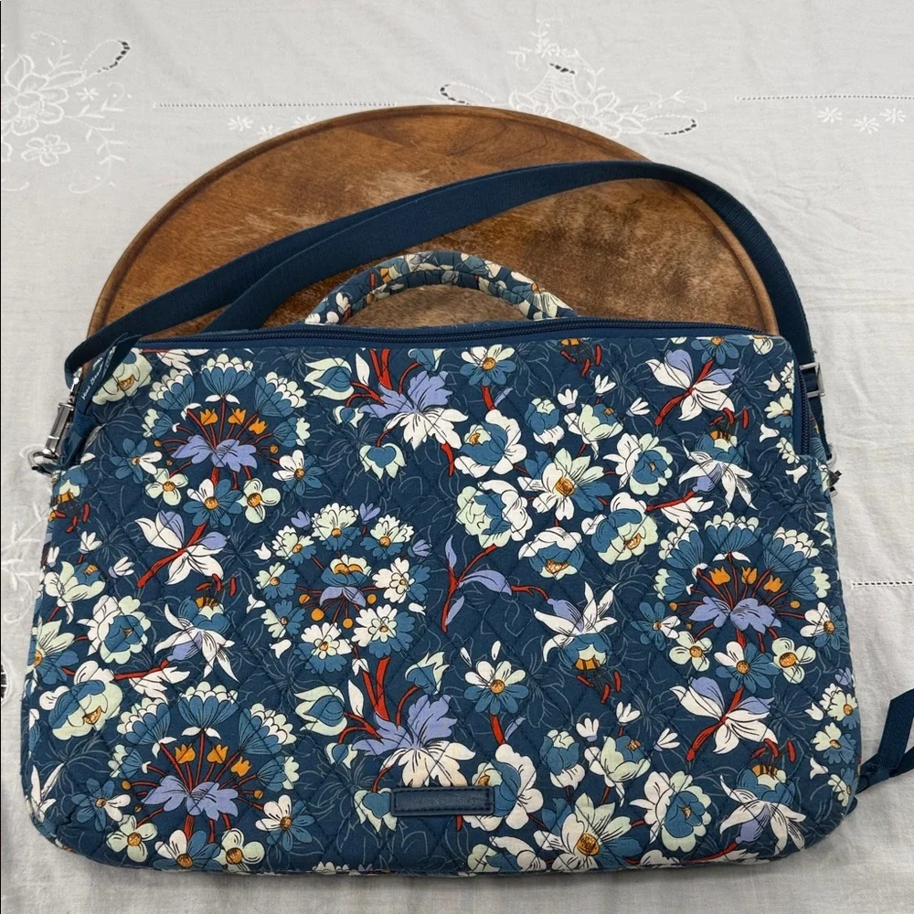 Vera Bradley Bag Floral Bursts Quilted Cotton Laptop Workstation Crossbody